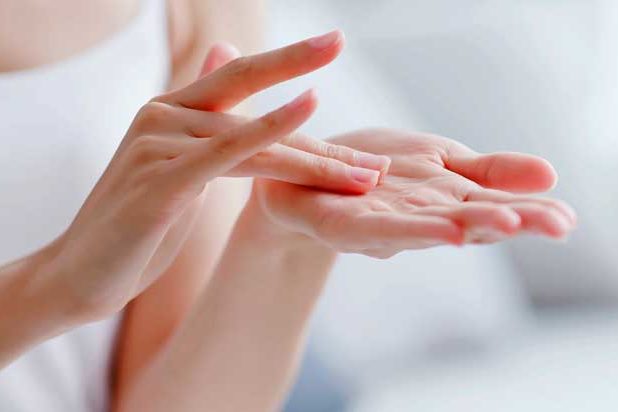 Handpflege